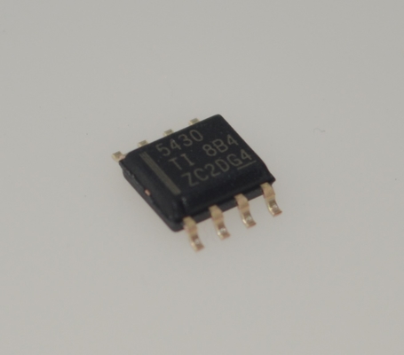 TPS5430DDAR 3A 5.5-36V Wide Input Step-Down Converter 500kHz Switching Efisiensi Tinggi (Hingga 95%) Daya Kompensasi Internal Sinyal Baik Perlindungan Termal/UVLO Paket SOIC-8