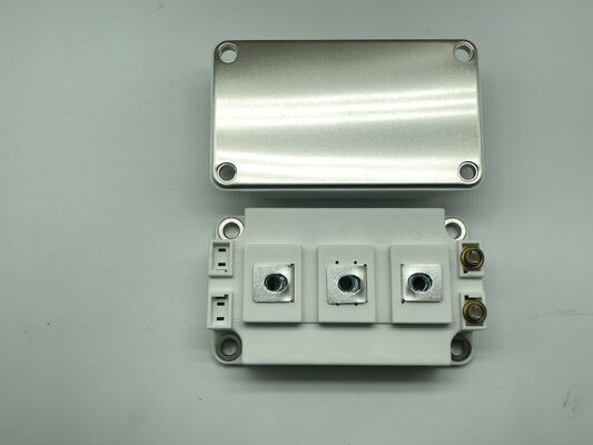 SKM400GB12E4 Modul IGBT 1200V 400A Rendah Vce(sat) Ketahanan Hubungan Singkat Tinggi Kerugian Switching Rendah Isolasi Tinggi Tingkat Industri Untuk Penggerak Motor dan UPS Industri