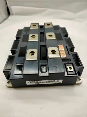 CM900HC-90H Modul IGBT Arus Tinggi 900V 900A Rendah VCE(sat) 2.7V Ketahanan Hubungan Singkat Tinggi Kerugian Switching Rendah Isolasi Tinggi Untuk Penggerak Industri Berat dan Mega UPS