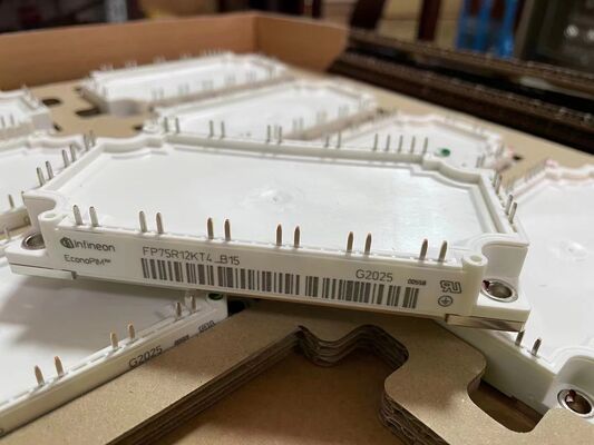 FP75R12KT4 B15 1200V 75A PIM IGBT Module TRENCHSTOP™ IGBT4 Rugi Peralihan Rendah Penyearah Terintegrasi dan Pelat Dasar Tembaga Rem NTC Frekuensi Peralihan Tinggi Untuk Penggerak Motor