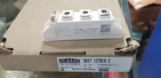 SKKT107B16E 1600V 107A Modul Thyristor Ganda Basis Keramik AlN Kontak Tekanan Arus Lonjakan 2.4kA VF Rendah 1.35V SEMIPACK1 Terisolasi Bersertifikat UL untuk Soft Starter dan Drive