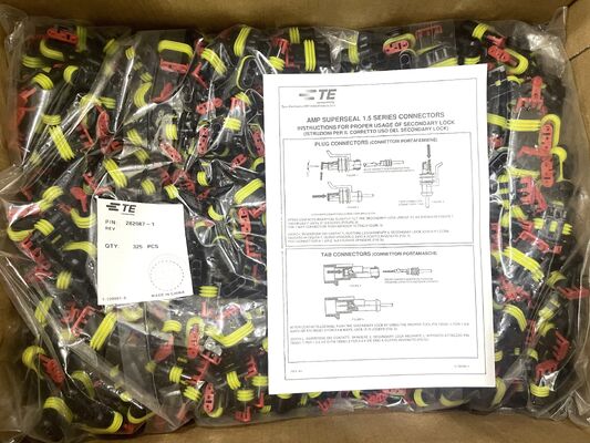 282087-1 4 Posisi 2.5mm Pitch Wire-to-Board Receptacle Crimp Housing Friction Lock Panel Mount Polarized UL 94V-0 4.5A Rating untuk Distribusi Listrik dan Industri