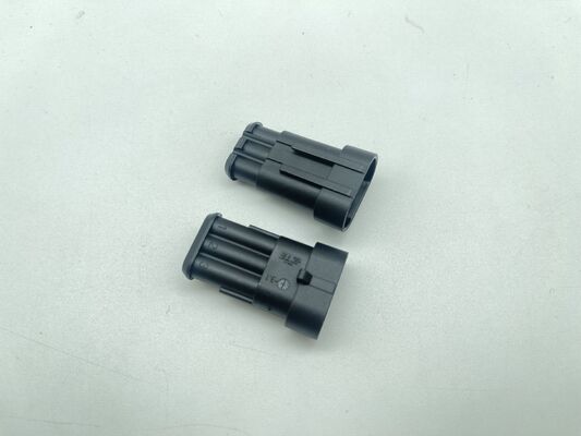 282105-1 Header Wire-to-Board Vertikal Through Hole 3 Posisi 5.0mm Pitch Terlindungi Kunci Gesekan Terpolarisasi Rating 9A untuk Catu Daya dan Kontrol Industri