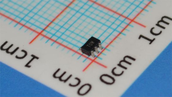 ADT6501SRJZP085RL7 85°C Penukar Termal ±1°C Keakuratan 2.7V-5.5V SOT-23-5 10μA Daya Rendah AEC-Q100
