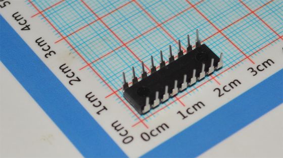 PIC16F54-I/P MCU RISC 8-bit 20MHz 512x12 Flash 25B RAM 12 I/O DIP-18 2-5.5V -40°C~125°C Daya Rendah <2mA