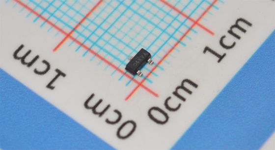 SI2333DDS-T1-GE3 20V P-Channel MOSFET 4.1A Kontinuous Current 0.045Ω Rds ((on) 1.8V Logic-Level Drive TO-236-3 SC-59 SOT-23-3 -55°C sampai +150°C AEC-Q101 Berkualifikasi