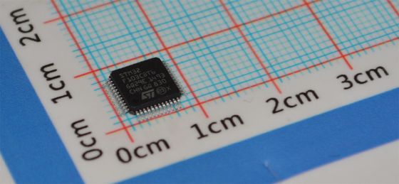 STM32F103CBT6 MCU Cortex-M3 72MHz 128KB Flash 20KB RAM 2x12-bit ADC 3xUSART USB/CAN LQFP-48 2.0-3.6V -40°C hingga +85°C Performa Tingkat Industri