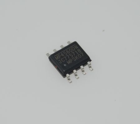 MP4560DN-LF Konverter Penurun Tegangan Efisiensi Tinggi 60V 5A dengan Input Lebar 4.5-60V Frekuensi 500kHz Output yang Dapat Disesuaikan Perlindungan Arus Berlebih Pemadaman Termal and Paket DFN Kompak