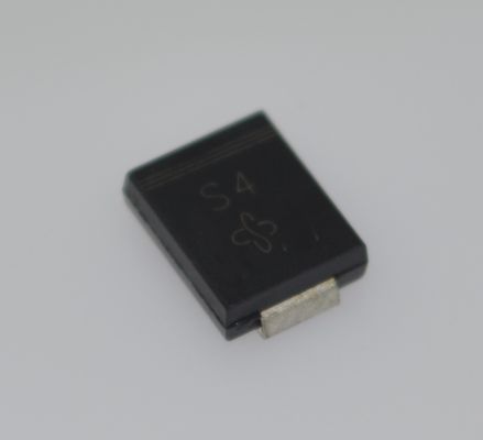 Dioda Schottky 1N5819 1A/40V VF Rendah (0.6V) Switching Cepat Efisiensi Tinggi Kerugian Daya Rendah Paket DO-41 -65°C hingga +125°C Rentang Ideal untuk Perlindungan Polaritas and Konverter DC-DC