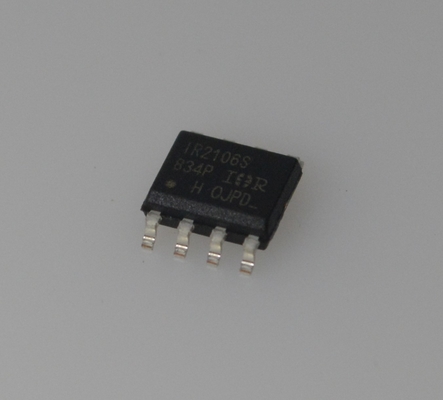IR2106STRPBF 600V Half-Bridge Driver 200mA Output Fast Switching UVLO, Low Propagation Delay SOIC-8 Ideal untuk Penggerak Motor & Inverter