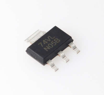 LM1117IMPX-3.3 Regulator LDO Keluaran Tetap 3.3V 800mA Tegangan Jatuh Rendah (1.2V) Akurasi Tinggi (±2%) Perlindungan Termal & Arus Paket SOT-223 Stabil dengan Kapasitor Keramik