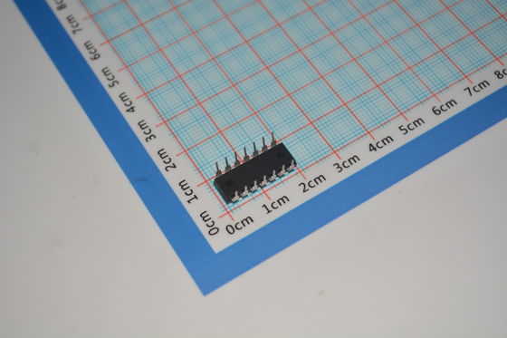 IR2110PBF Pengemudi Sisi Tinggi / Rendah dengan 600V Rating 2.5A Output Puncak 10V-20V Supply 120ns Switching UVLO Protection and Compact PDIP Package