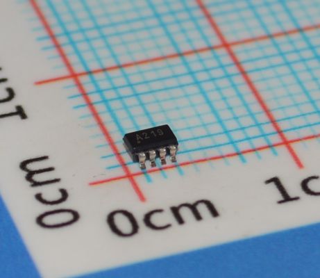 INA219AIDCNR High-precision Current/Power Monitor dengan I2C Interface 0.1% Keakuratan 26V Range, Low Offset Bidirectional Sensing Tiny SOT-23 Package Programmable Calibration and Alerts