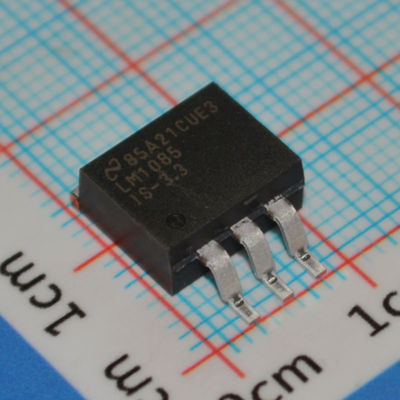 LM1085ISX-3.3 3.3V Tetap 3A Output Low Dropout (1.5V) Perlindungan Termal and Current TO-263 Paket 4.75V-15V Input Fast Response Industrial Temp (-40°C sampai +125°C)