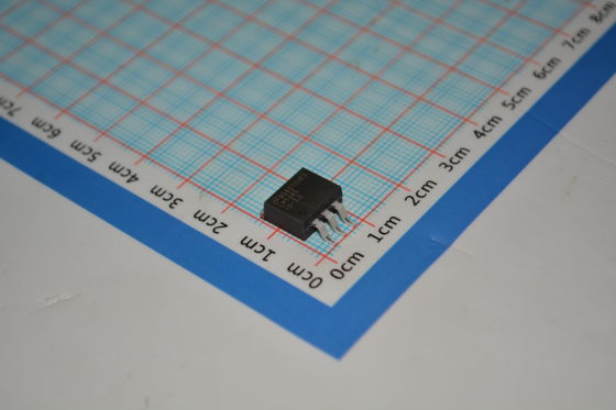 LM1085ISX-3.3 3.3V Tetap 3A Output Low Dropout (1.5V) Perlindungan Termal and Current TO-263 Paket 4.75V-15V Input Fast Response Industrial Temp (-40°C sampai +125°C)