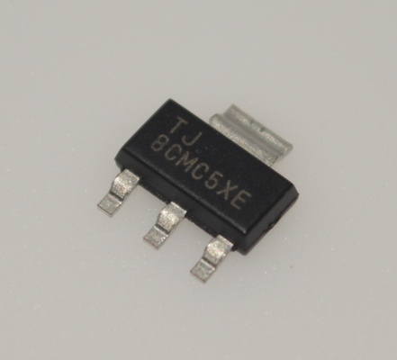 TLV1117LV33DCYR 800mA LDO 3.3V Keluaran Tetap Akurasi 1% Tegangan Dropout Rendah Perlindungan Arus Lebih & Termal -40°C hingga 125°C Stabil dengan Kapasitor Keramik Paket SOT-223
