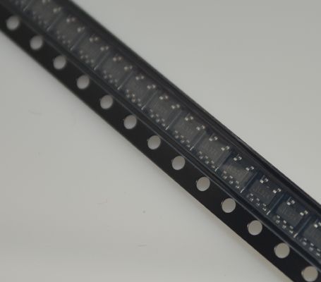 SPX3819M5-L-3-3/TR 3.3V 500mA LDO Kebisingan Ultra-Rendah (30μVRMS) dengan Enable Akurasi 1% Tegangan Dropout Rendah Perlindungan Arus and Termal dan Rentang Input Lebar 2.7V-16V