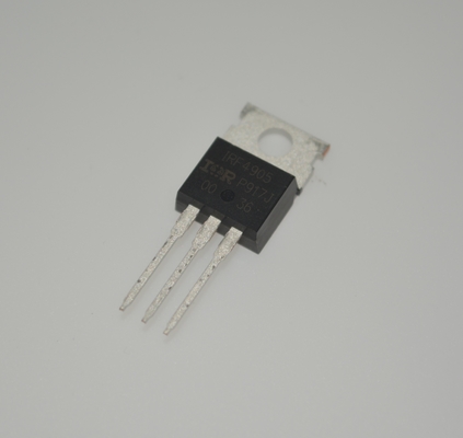 Ultra-Rendah Rds(on) 0.02Ω IRF4905PBF P-Channel -55A -60V Paket TO-220 Arus Tinggi Kuat Dinilai Longsoran Tingkat Gerbang Logika Muatan Gerbang Rendah 110nC Sakelar Cepat Efisiensi Daya Tinggi