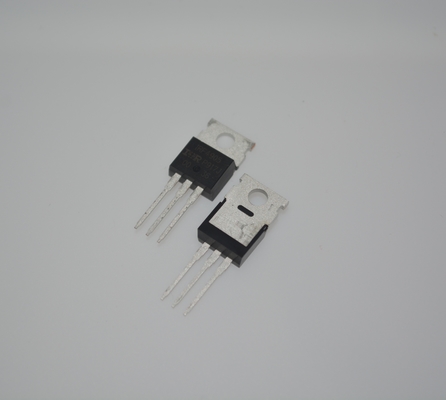 Ultra-Rendah Rds(on) 0.02Ω IRF4905PBF P-Channel -55A -60V Paket TO-220 Arus Tinggi Kuat Dinilai Longsoran Tingkat Gerbang Logika Muatan Gerbang Rendah 110nC Sakelar Cepat Efisiensi Daya Tinggi