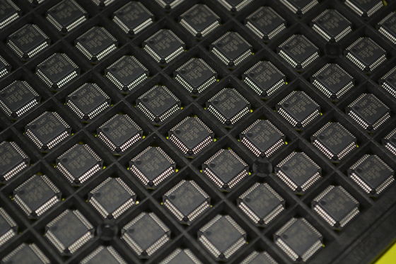 LPC1114FBD48/302 ARM Cortex-M0 32-bit MCU 50MHz CPU 32KB Flash 8KB SRAM 12-bit ADC 42 GPIOs UART/SPI/I2C Low Power < 1μA Deep Sleep