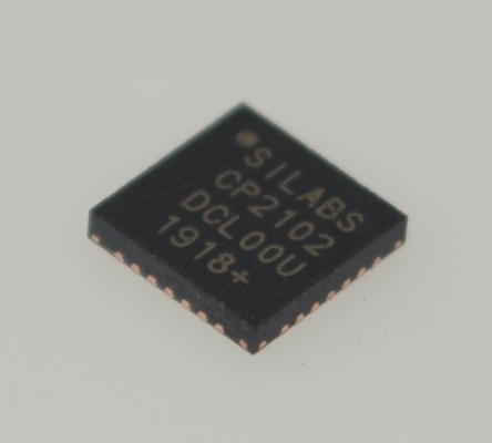 CP2102-GMR USB-UART Bridge Solusi Single-Chip Terintegrasi USB & Crystal 9600 bps hingga 2 Mbps Baud 512-Byte Buffer Full GPIO Compact QFN Driver bebas royalti