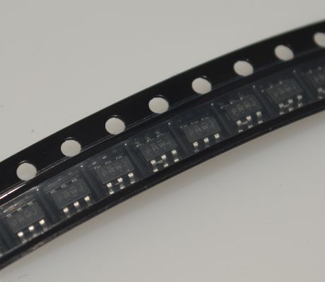 ACT4088US-T Input 4.5-40V Output Kontinu 2.5A Efisiensi 93% Frekuensi 300kHz Rendah 30μA IQ Perlindungan Terintegrasi Kualifikasi AEC-Q100 Paket TSSOP yang Ditingkatkan Secara Termal