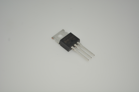 IRFB4227PBF 200V/195A MOSFET dengan Ultra-Low 4.5mΩ Rds ((on) TO-220 Paket Logic-Level Drive Avalanche Rated Fast Switching Efisiensi Tinggi Desain yang Robust untuk Sistem Kontrol Motor & Power