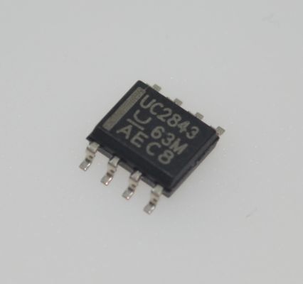 Pengendali PWM Mode-Arus UC2843D8TR dengan Operasi 500kHz 8.4V/7.9V UVLO Output Totem-Pole 50mA Bandgap Internal Trimmed Arus Start-Up & Operasi Rendah dalam SOIC-8