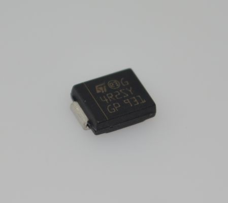 Penyearah Daya STTH4R02SY 4A 200V Ultra-Cepat 75ns Vf and Qrr Sangat Rendah Operasi Suhu Tinggi Kualifikasi AEC-Q101 Bebas Halogen Paket DPAK Tahan ESD