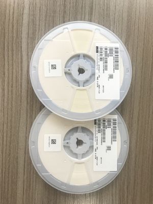 Kecil 2.7pF 0402 MLCC Tegangan Tinggi 50V C0G/NP0 Stabilitas Tinggi Q Kerugian Rendah Halogen-Free Tape & Reel Packaging untuk Aplikasi Otomotif & Industri