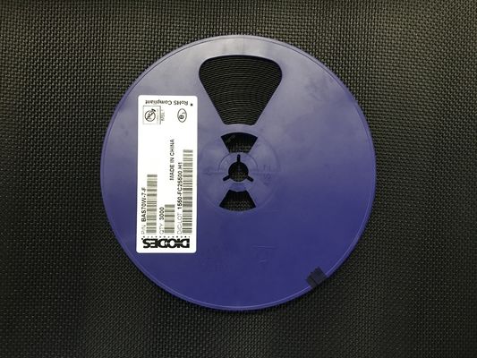BAS70W-7-F 70V 200mA Dioda Schottky Seri Ganda dengan Vf Rendah 1V 4ns Switching Cepat Paket SOD-123 Efisiensi Tinggi Kualifikasi AEC-Q101 Kemasan Pita and Gulungan