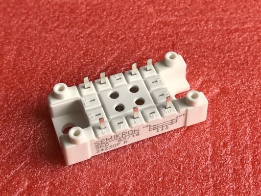 SKD83 16 1600V 83A Modul Dioda Ganda Tegangan Maju Ultra-Rendah Pemulihan Cepat Lembut Arus Lonjakan Tinggi Isolasi Tinggi Paket EconoDUAL3 yang Kuat Untuk Penyearah Tugas Berat dan Pengelasan Industri