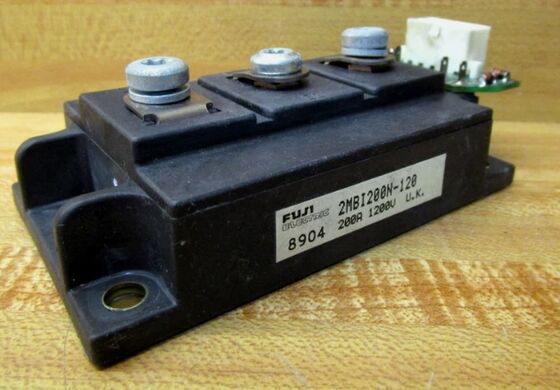 Modul IGBT 2MBI200N-120 1200V 200A Rendah Vce(sat) Rugi Rendah Ketahanan Hubung Singkat Tinggi NTC Terintegrasi Untuk Penggerak Motor dan UPS Industri