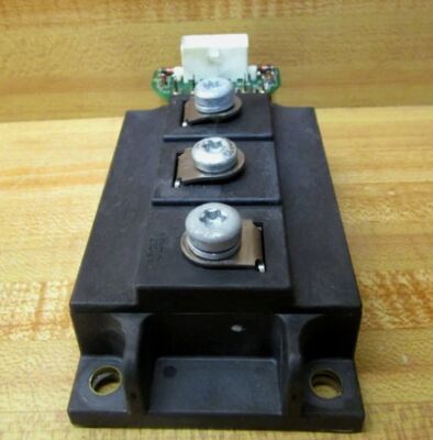 Modul IGBT 2MBI200N-120 1200V 200A Rendah Vce(sat) Rugi Rendah Ketahanan Hubung Singkat Tinggi NTC Terintegrasi Untuk Penggerak Motor dan UPS Industri