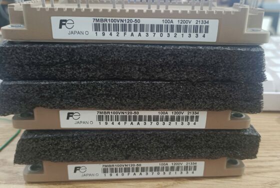 7MBR100VN120-50 Modul PIM 1200V 100A Terintegrasi Penyearah dan Inverter Kerugian Rendah Isolasi Tinggi NTC Built-in Paket Kompak Untuk Penggerak Motor Industri dan UPS