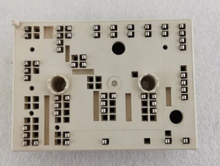 35ACC12F4V1 12V 3.5A Transistor PNP Otomotif VCE rendah (sat) 250mV Gain arus tinggi SOT-223 Paket AEC-Q101 Berkualifikasi untuk Switch Load dan Motor Control di Kendaraan