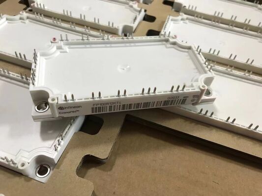 FP100R12KT4 1200V 100A PIM IGBT Module TRENCHSTOP™ IGBT4 VCE(sat) Rendah 2.1V Penyearah dan Rem Terintegrasi Pelat Dasar Tembaga NTC Kerugian Switching Rendah Untuk Penggerak Motor