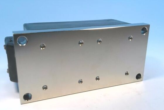 TT600N16KOF 1600V 600A Modul Thyristor Ganda VF Rendah 1.32V Lonjakan Tinggi 21kA Teknologi Kontak Tekanan Pelat Dasar Terisolasi Gerbang Parit Bersertifikat UL untuk Starter Lunak dan Penyearah