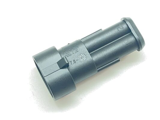 282104-1 2 Posisi Pitch 5.0mm Header Wire-to-Board Lubang Tembus Vertikal Terbungkus Kunci Gesekan Terpolarisasi UL 94V-0 untuk Catu Daya dan Kontrol Industri