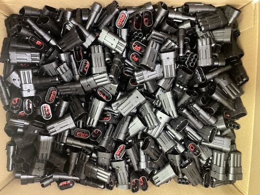 282105-1 Header Wire-to-Board Vertikal Through Hole 3 Posisi 5.0mm Pitch Terlindungi Kunci Gesekan Terpolarisasi Rating 9A untuk Catu Daya dan Kontrol Industri