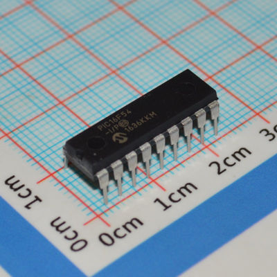 PIC16F54-I/P MCU RISC 8-bit 20MHz 512x12 Flash 25B RAM 12 I/O DIP-18 2-5.5V -40°C~125°C Daya Rendah <2mA