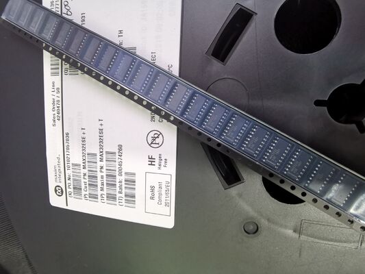 MAX3232ESE+T Pemancar-Penerima RS-232 3.0V hingga 5.5V 2 Driver/2 Penerima ±15kV Perlindungan ESD Daya Rendah Laju Data 250kbps Untuk Sistem Bertenaga Baterai dan Industri