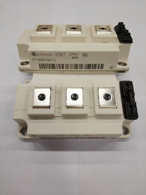 FF300R12KT4 1200V 300A IGBT Modul VCE rendah (sat) Kerapuhan Sirkuit Singkat Tinggi Kerugian Switching Rendah Isolasi Tinggi Untuk Penggerak Industri Berat dan UPS Daya Tinggi